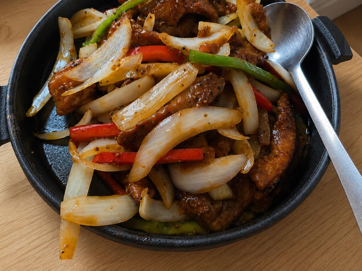 Sizzling Black Pepper Steak (Beef & Pork)