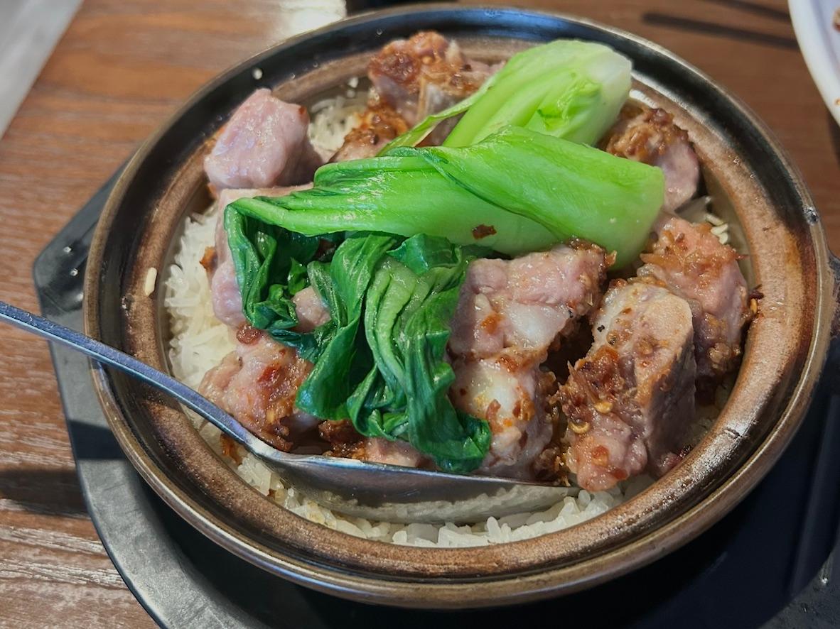 Cantonese pork rib claypot rice